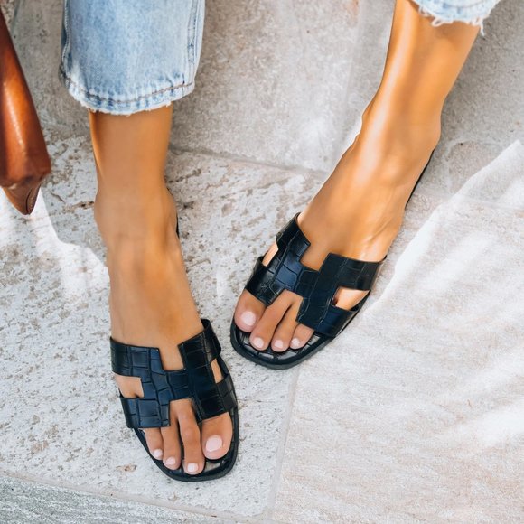 CCOCCI Black Woven Sandals - Picture 2 of 11